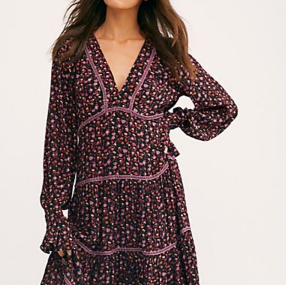 What A Feeling Midi Dress - Picture 6 of 7